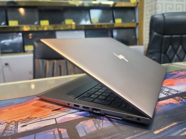 Hp ZBook 15u G5 Core i7 8th Genration imported never used in Pakistan - Image 7